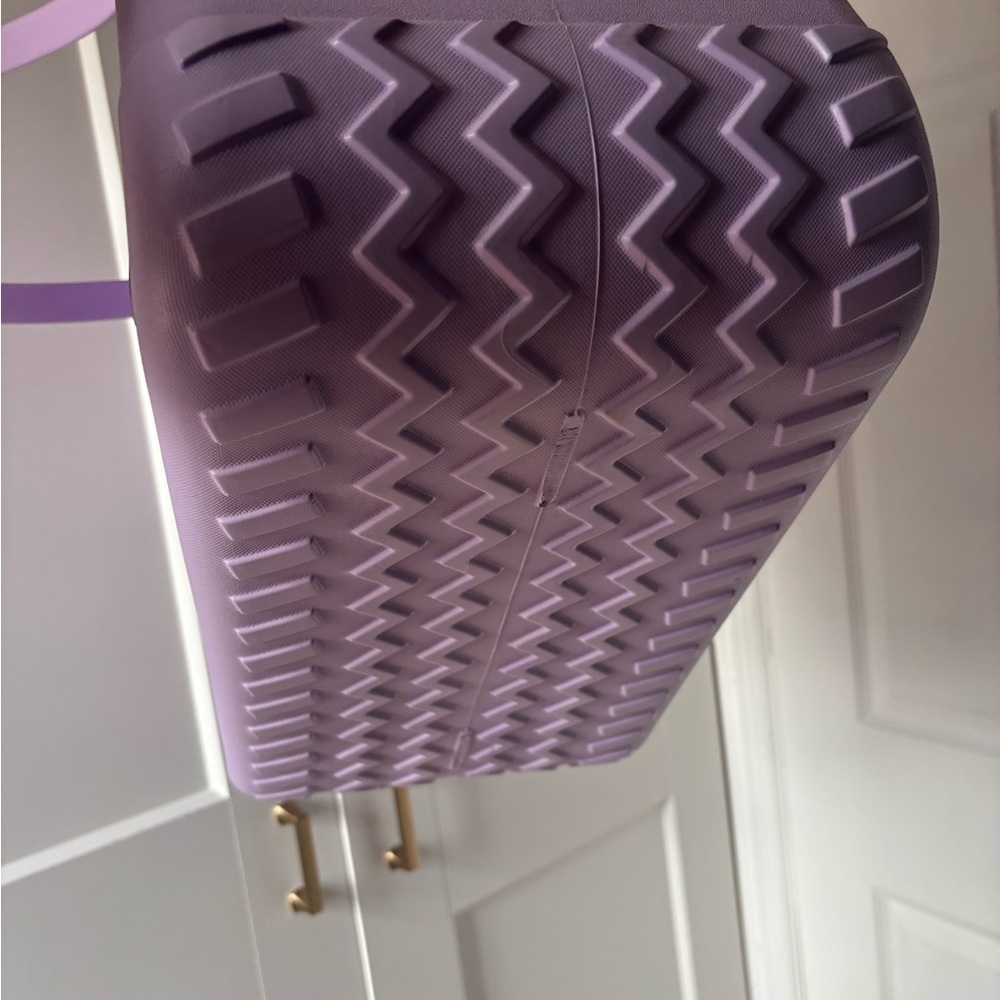 BOGG BAG Lavender Purple Perforated Tote - Picture 4 of 7